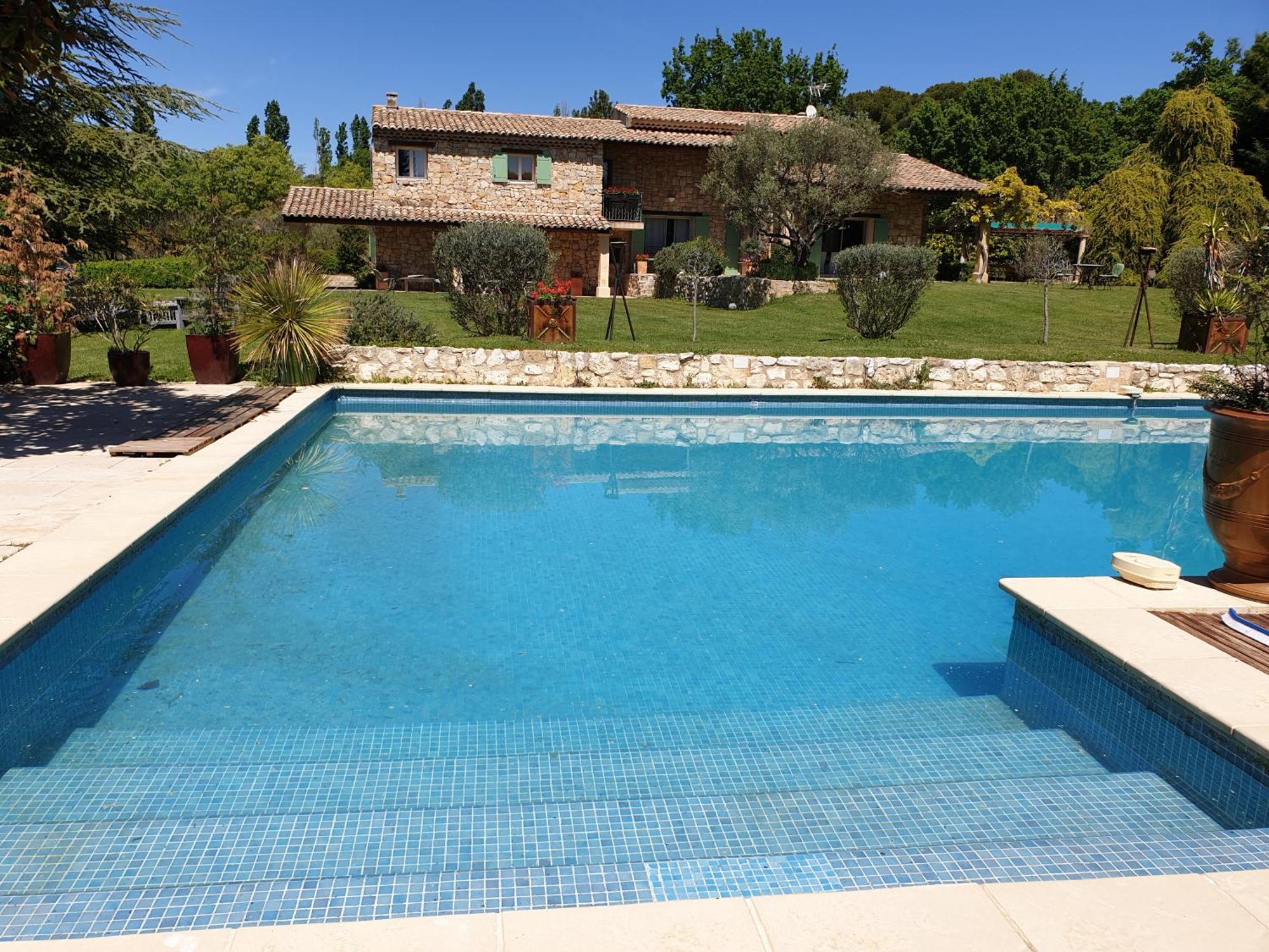 Mas Au Coeur De La Provence & Spa Saint-Cannat Exterior photo